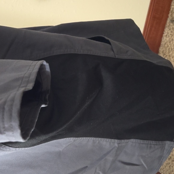 Scrub top - Picture 3 of 11